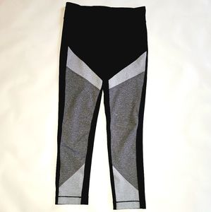 Under armour cropped leggings